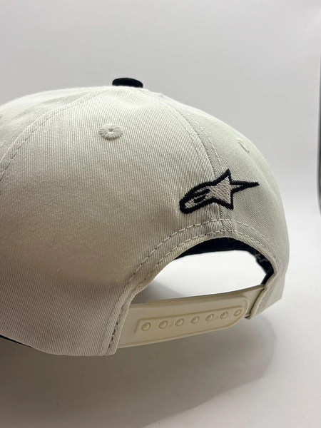 Gorra Con Excelentes Acabados, Bordada Y La Mejor Calidad