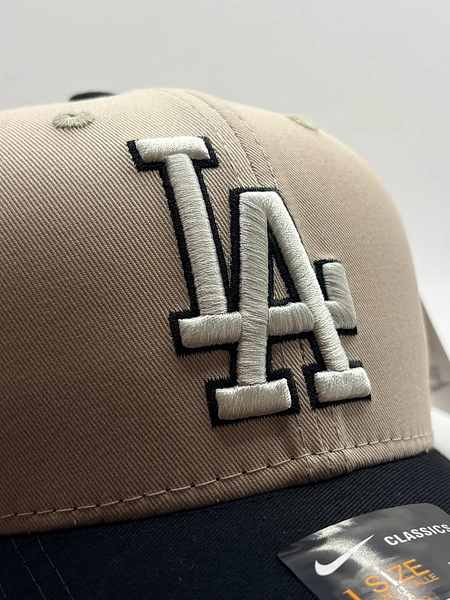 Gorra Con Excelentes Acabados, Bordada Y La Mejor Calidad