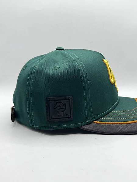 Gorra Yeison Jimenez Con Altos Acabados, Bordada Y Combinada