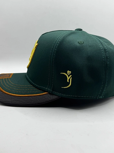 Gorra Yeison Jimenez Con Altos Acabados, Bordada Y Combinada