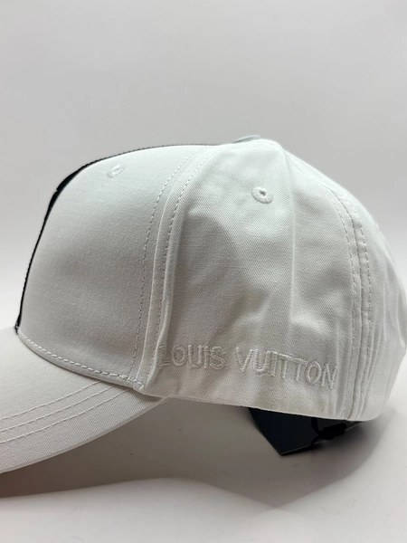 Louis Vuitton Ref: 25000112