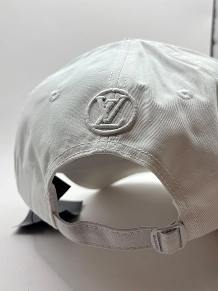 Louis Vuitton Ref: 25000112
