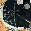Gorra Burberry Contra Marcada Y Pines De Calidas