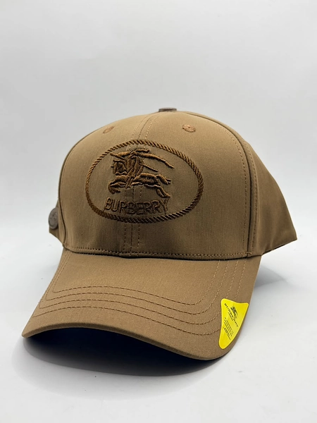 Gorra Burberry Contra Marcada Y Pines De Calidas